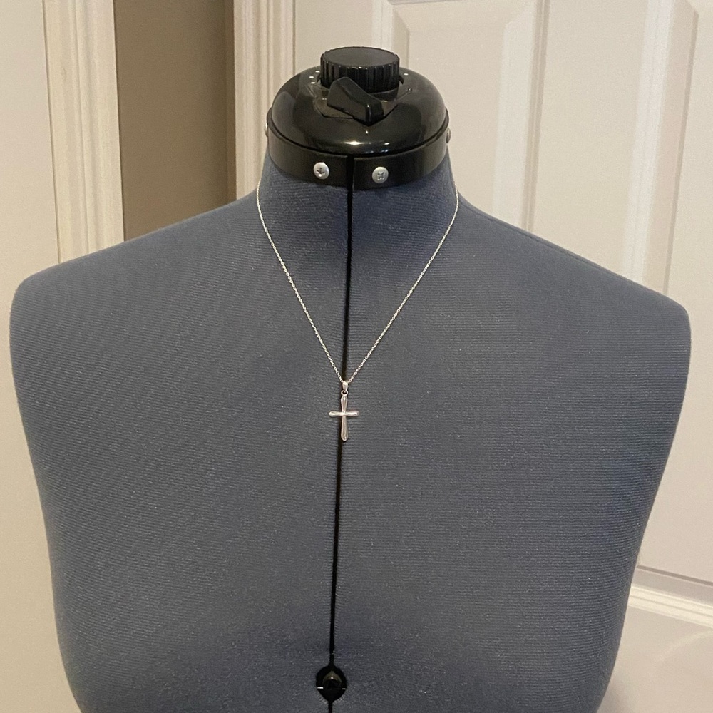 ✨5/$15✨ Cross necklace